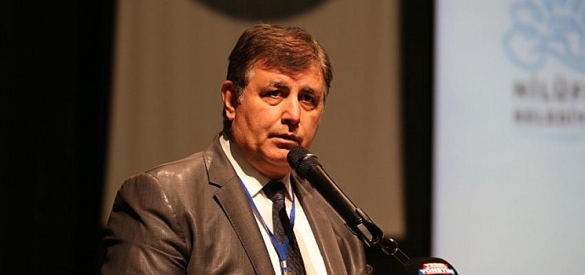 baskan-tugay-bursada-iklim-zirvesine-katildi.jpg