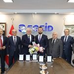 deprem-bolgesinden-is-gucunun-goc-etmemesi-icin-cift-maas-onerisi.jpg
