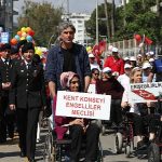 antalya-caddelerinde-enfest-coskusu.jpg