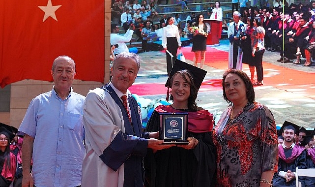 egeli-362-genc-hekim-saglik-ordusuna-ugurlandi.jpg