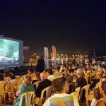 acik-havada-sinema-keyfi-devam-ediyor.jpg
