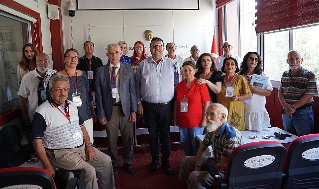 seferihisarda-edebiyat-bulusmasi.jpg