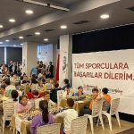 cumhuriyetin-100-yilinda-bornovada-satranc-heyecani.jpg