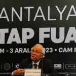 13-antalya-kitap-fuarinda-yerel-yazarlar-kitaplarini-tanitiyor.jpg