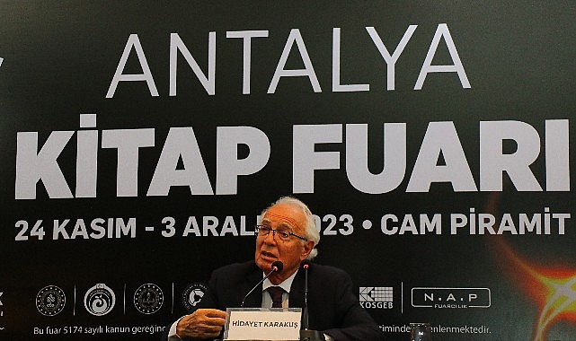 13-antalya-kitap-fuarinda-yerel-yazarlar-kitaplarini-tanitiyor.jpg