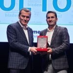 zeytinburnu-belediyesi-bilgi-evleri-18-geleneksel-kitap-okuma-yarismasi-odul-toreni-yapildi.jpg